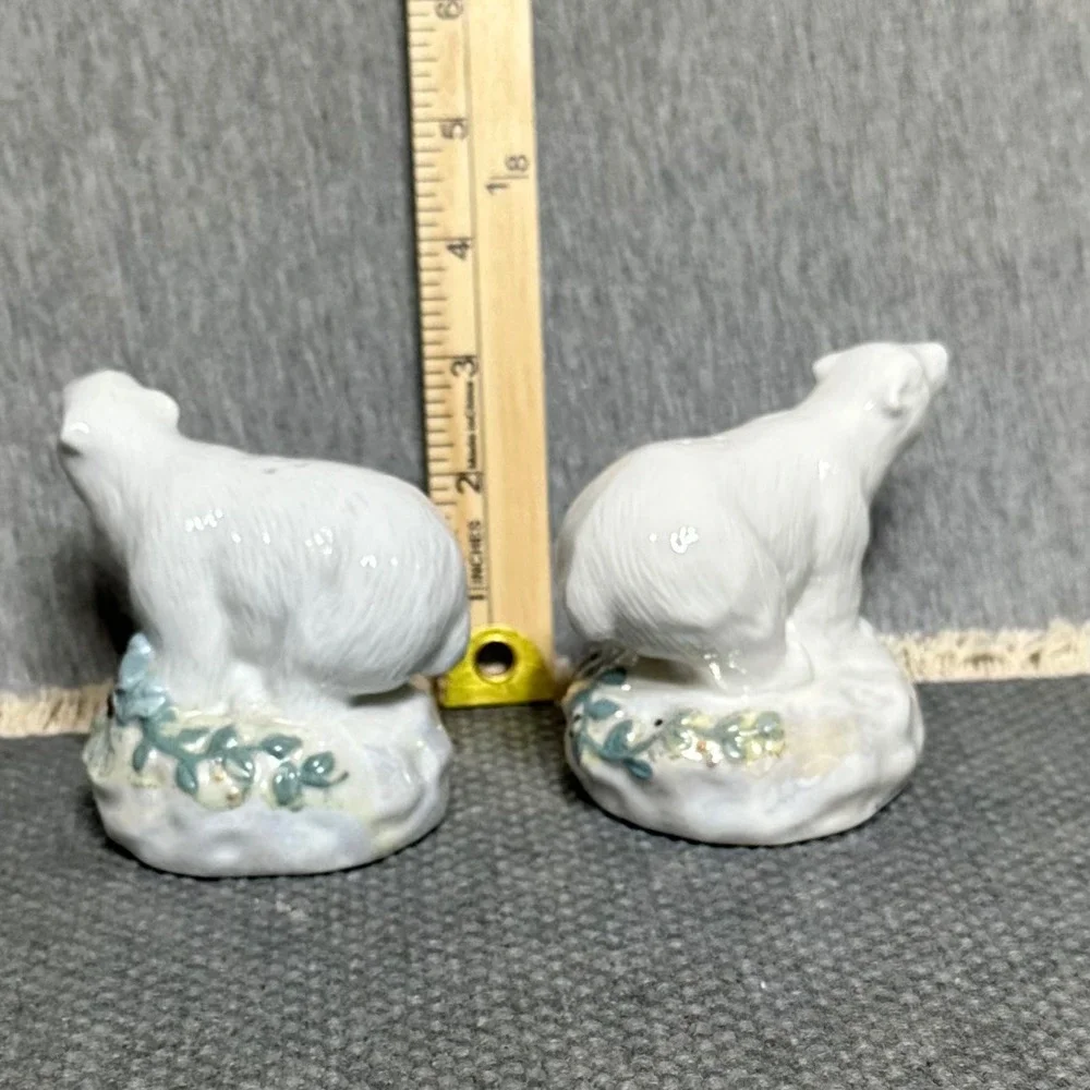 Pfaltzgraff Polar Bear Salt and Pepper Shakers Winter Holiday Ceramic White Set
